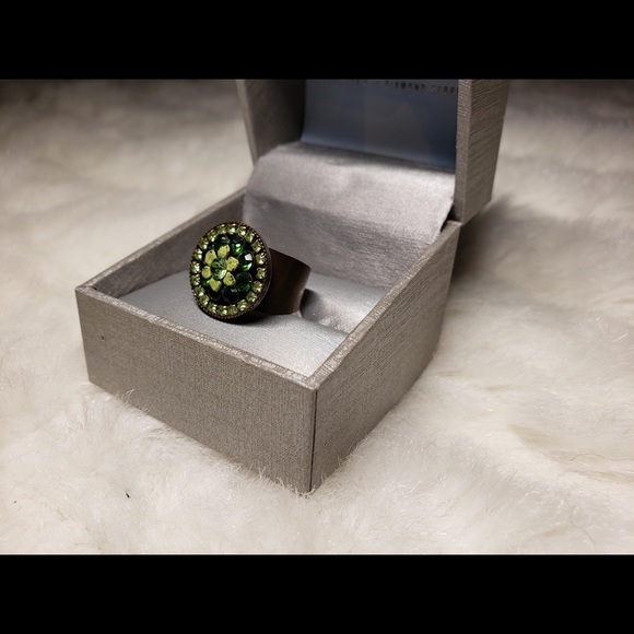 Green Crystal Flower Ring Adjustable Open Clasp - Picture 4 of 7